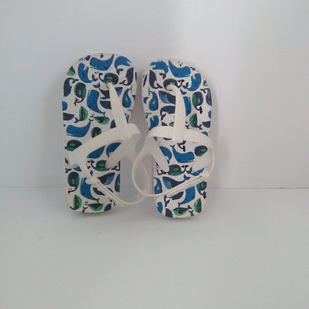 Juncture Toddler/Boys Flip Flop Sandals Color Blue/White Whales Size L 9/10 NWOT